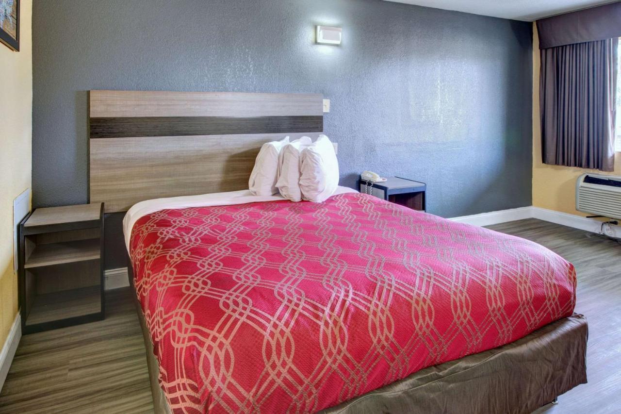 Econo Lodge At Military Circle Norfolk Dış mekan fotoğraf